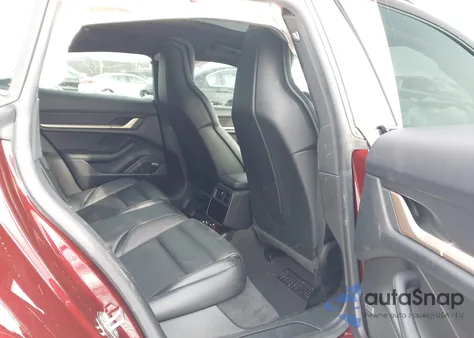 2022 Porsche Taycan Cross Turismo 4 z USA, uszkodzony, nr VIN WP0BA2Y14NSA67715